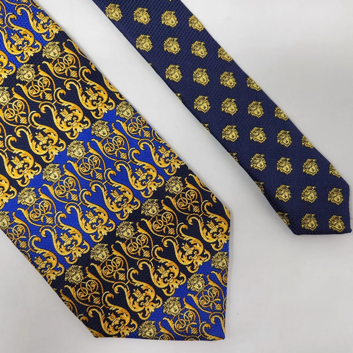 VINTAGE GIANNI VERSACE SILK TIE BAROQUE BLUE GOLD MEDUSA STRIPE 3.75