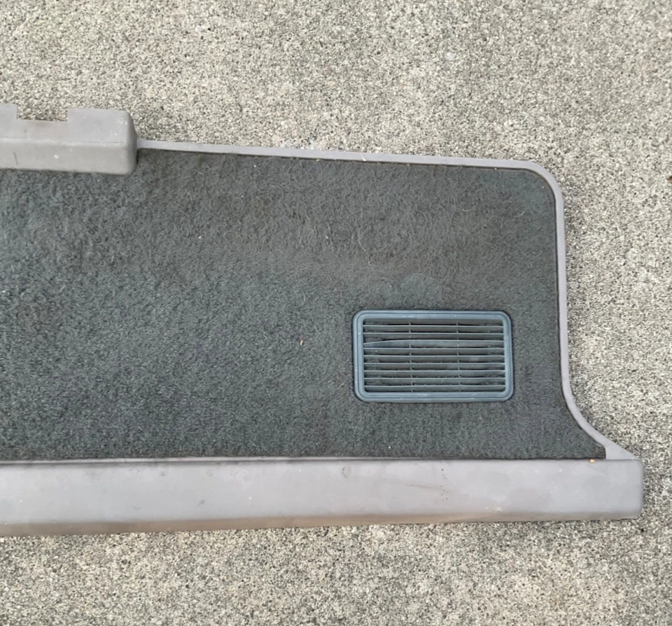 Cubierta interior escotilla trasera gris Jeep Cherokee XJ 84-96 Foto 4 de 4