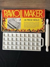 Molde y rodillo de estireno 36 piezas fabricante de raviolis de colección caja original Hong Kong
