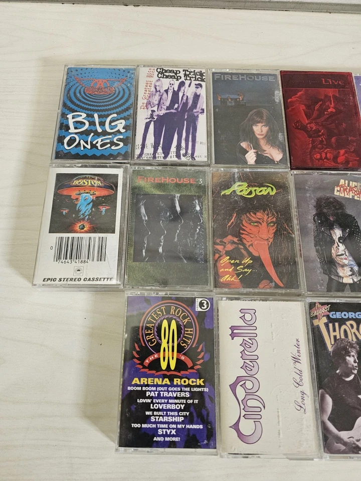 Lot of Twenty Three Random Miscellaneous Cassette Tapes 3 Doors Down Cheap Trick Foto 2 de 4