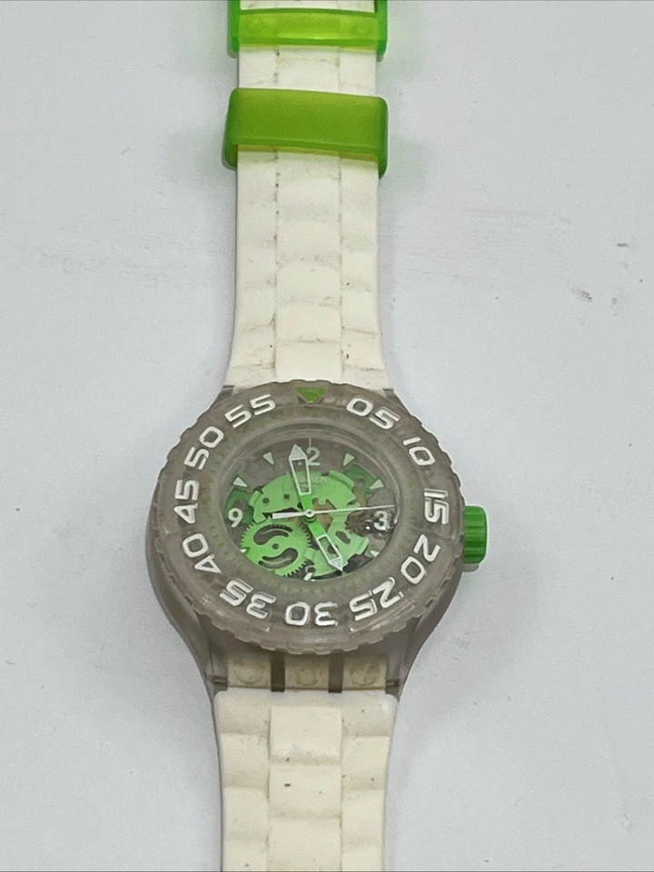 Reloj Swatch Scuba Chlorofish SUUK100 - ¡Verde Neón y Blanco Con Batería Nueva! Foto 4 de 4