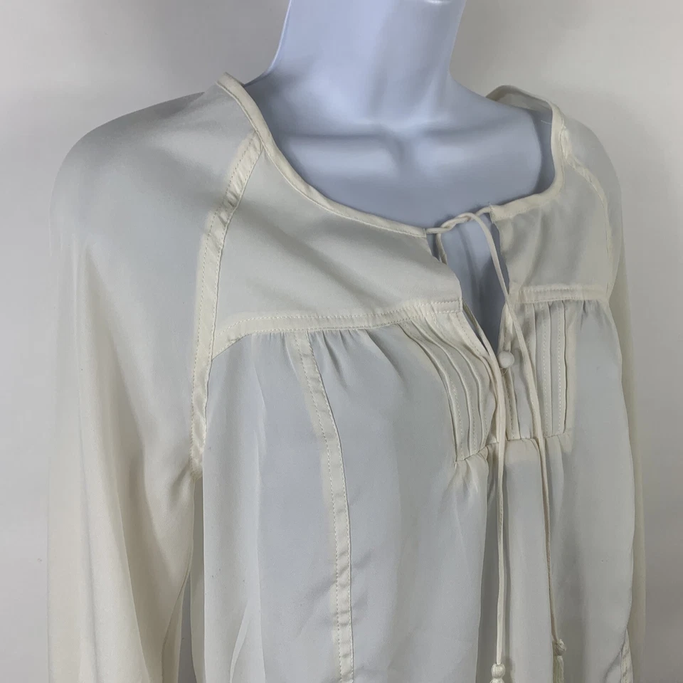 Camisa para mujer American Eagle pequeña manga 3/4 cuello en V ligera blanca campesina Foto 2 de 4