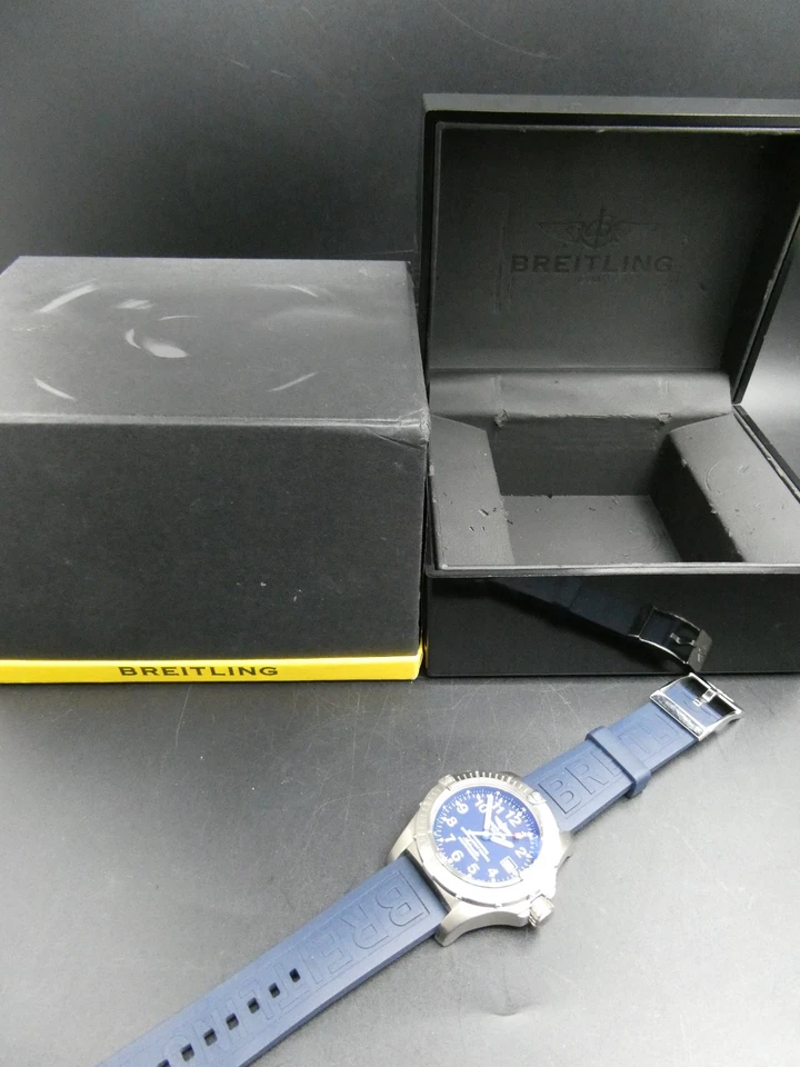 Breitling Avenger Seawolf E17370 Titanium 3000m - Image 2 of 4
