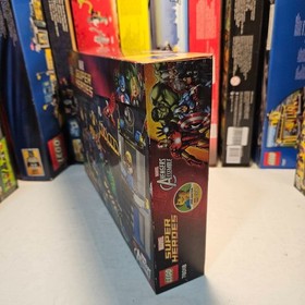 LEGO Marvel: Avengers: Hulk Lab Smash 76018 Retired  Sealed Free Shipping