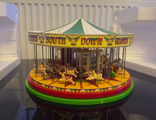 Corgi Classics 'Fairground Attraction' South Down Gallopers Carousel, CC20401 - Picture 5 of 9