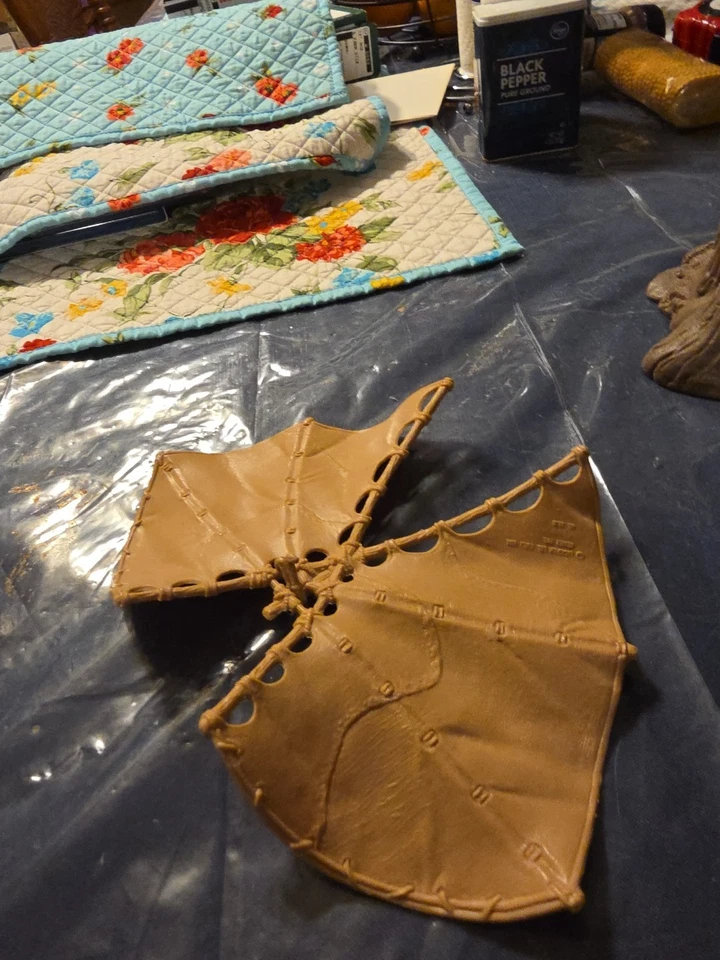 1984 Vintage Ewok Village Completo com Instruções + Planador de Combate Ewok - Imagem 3 de 4