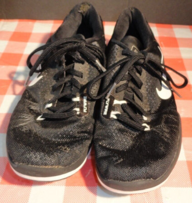 NIKE FLEX SUPREME TR BLACK AND WHITE TRAINING RUNNING SHOES SNEAKERS WOMEN'S 8