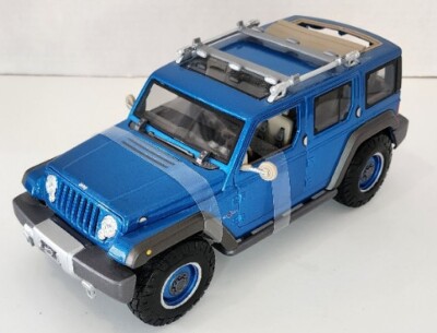 Mô hình xe ô tô Jeep Rescue Concept Police Dull Black 1:18 Maisto