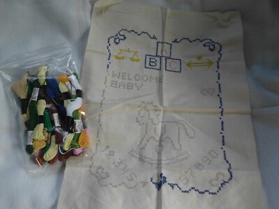 GEDRUCKTES KREUZSTICH BABY GEBURTSPROBENMUSTER ~ WIE VORGEFUNDEN mit FÄDEN VINTAGE