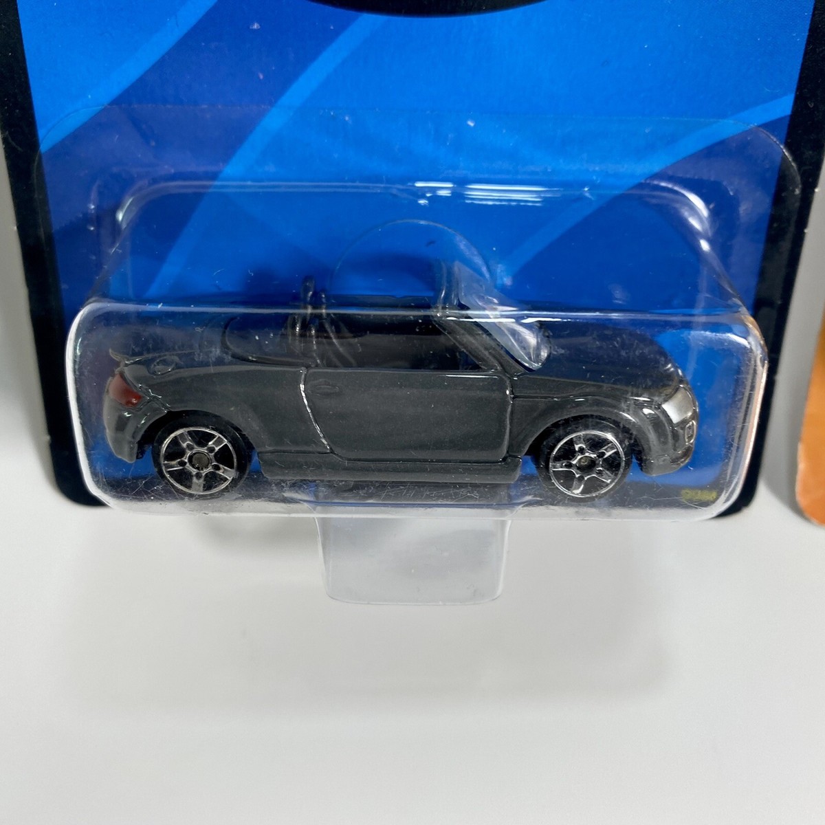 マイスト　Audi TTロードスター Maisto Audi TT Roadstar 改造ミニカー - メルカリ