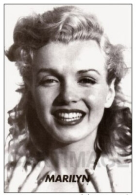 RARE / CARTE POSTALE - MARILYN MONROE / POSTCARD CARTOLINA TARJETA