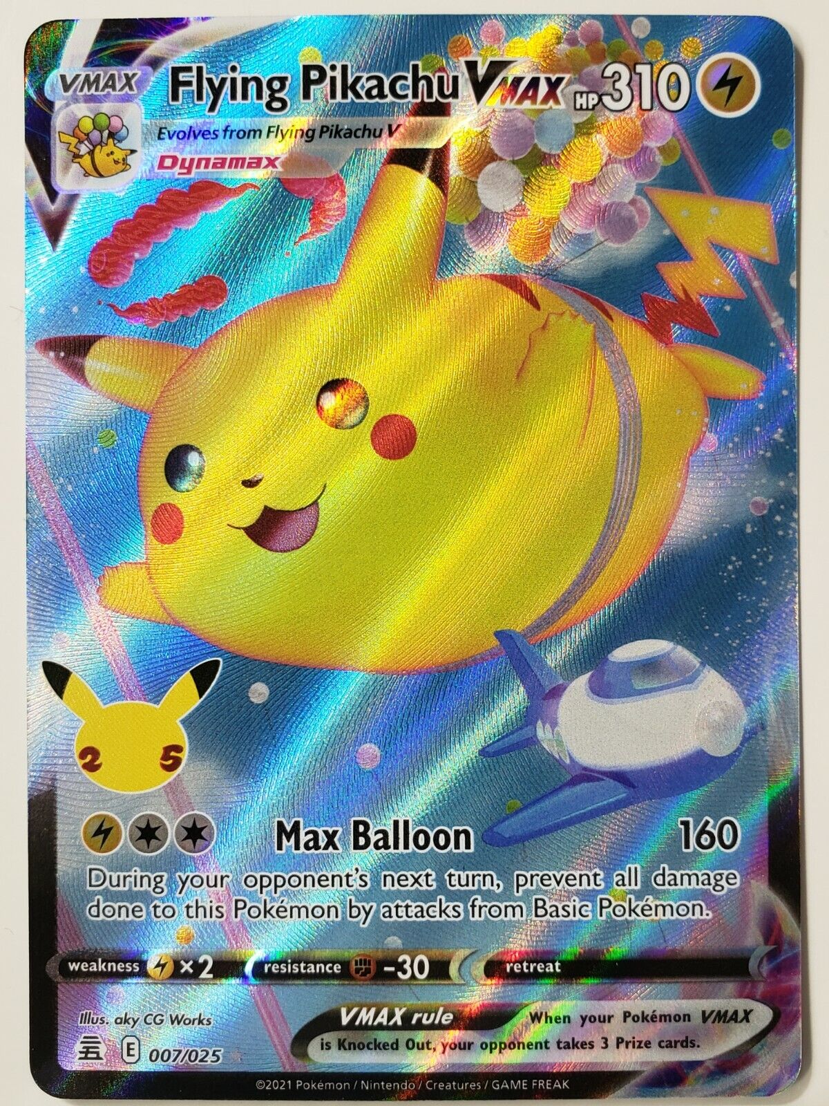 Pikachu Voador V-Max Foil Pokémon Carta Em Português 7/25 em Promoção na  Americanas