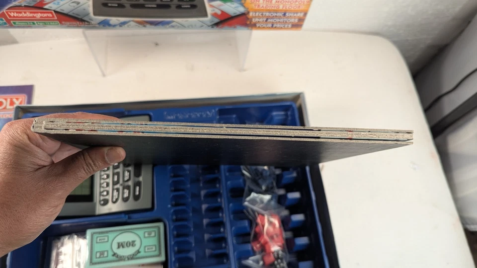 VTG MONOPOLY STOCK EXCHANGE Property Trading Game By Waddingtons 2001 Complete. - Image 4 of 4