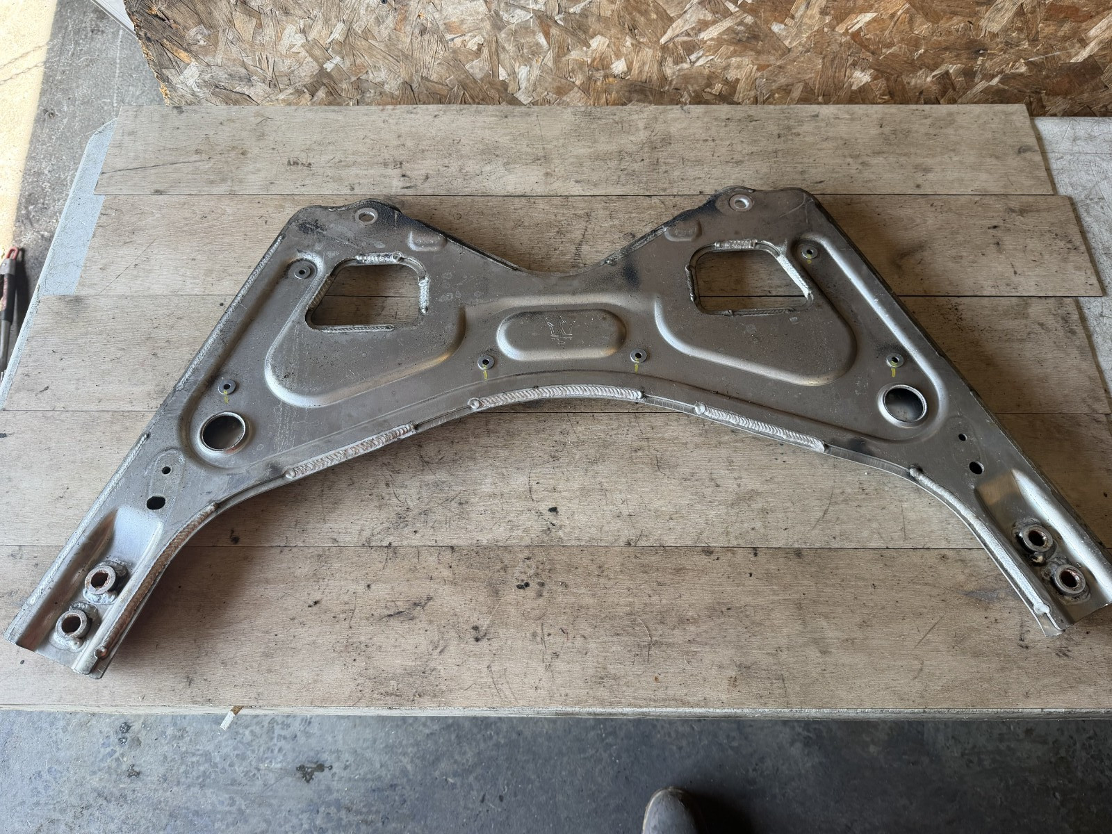 MASERATI GHIBLI OEM 17-21 FRONT SUBFRAME CROSSMEMBER BRACKET SUPPORT