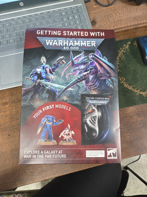 Warhammer 40 000  GETTING STARTED. FIRST MODELS STARTER SET New