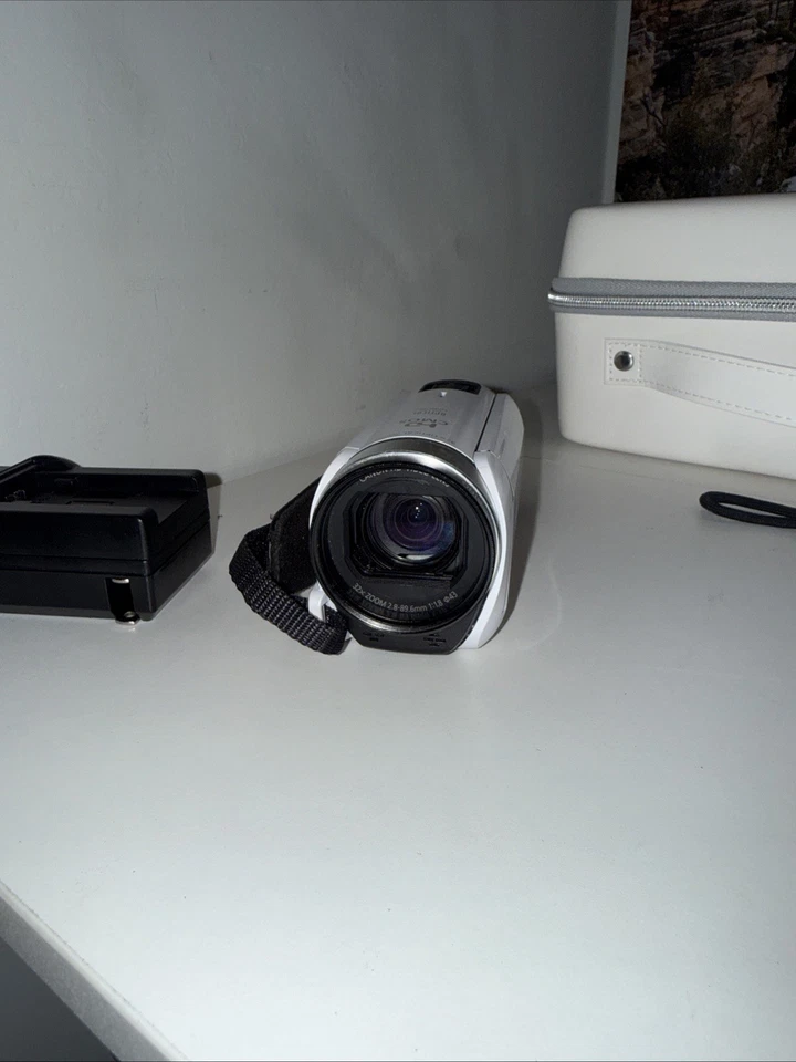 Cámara digital videocámara Canon Vixia HF R800 blanca zoom 57x con cargador de batería Foto 4 de 4