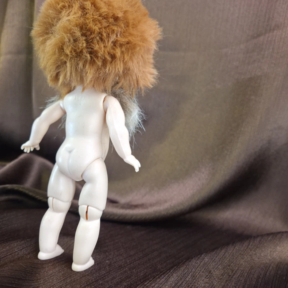 Lindo muñeco artístico Furby de cuerpo extraño maldito personalizado figura articulada raro espeluznante Foto 3 de 4