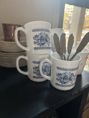 VTG Arcopal France Milk Glass Coffee Cups Blue Rose Pattern Set of 3 EUC