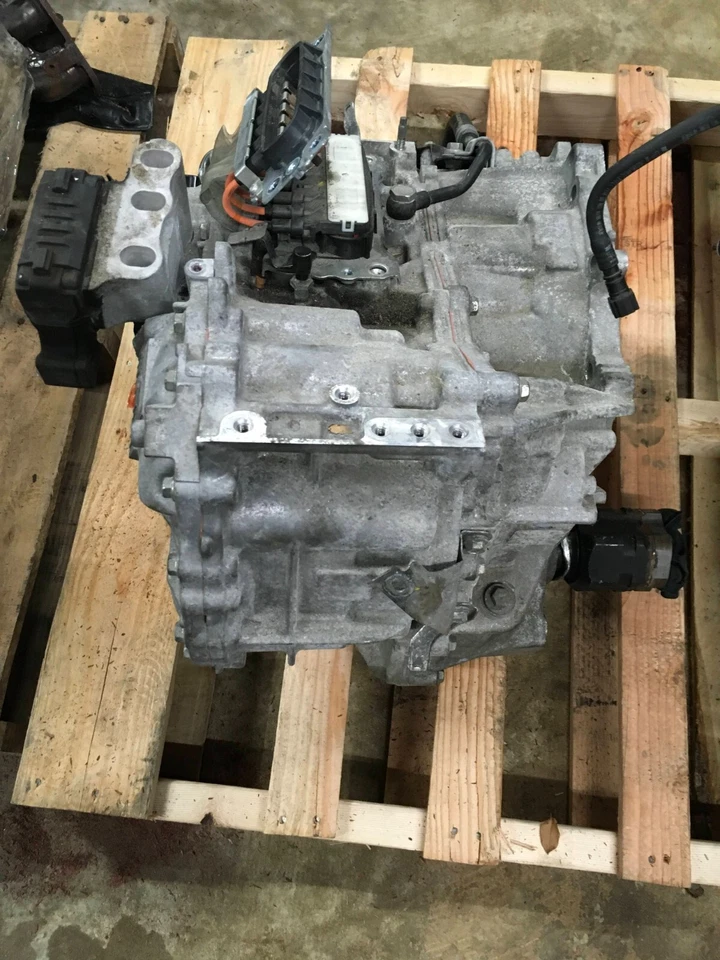 Toyota Prius Prime 2017-2018 transmisión OEM. Foto 4 de 4