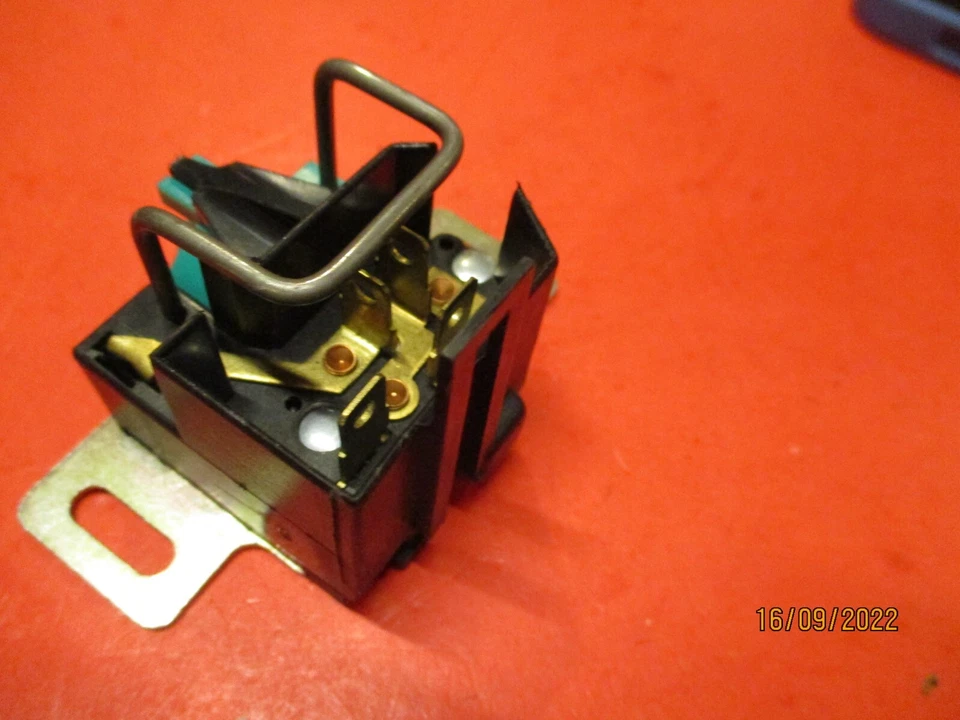 DODGE D100-D150-D200-D300-CHRYSLER-DAKOTA 1981-1993--ОРИГИНАЛЬНЫЙ ДИММЕР ПЕРЕКЛЮЧАТЕЛЬ ФАР - Изображение 2 из 4