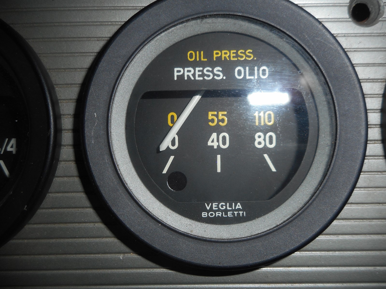 Ferrari 246 Dino 308 GT4 OIL PRESSURE  gauge Veglia 
