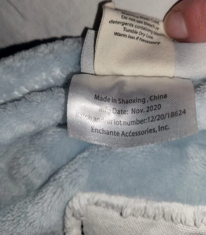 Manta Rae Dunn Minky Peluche Conejito Amor Conejo Suave Foto 4 de 4