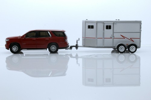 2021 Chevy Tahoe High Country & Horse Livestock Trailer 1:64 Scale Diecast Model - Picture 4 of 12