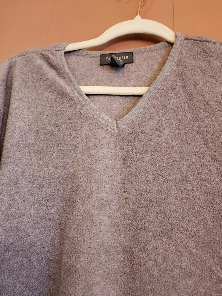 Van Heusen Women's Large Purple V-neck Pullover Fleece Top/Sweater - Image 2 of 4