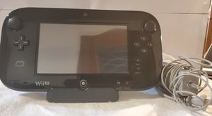 任天堂wii U 黑色手柄 支架和电源电缆 免运费 Ebay