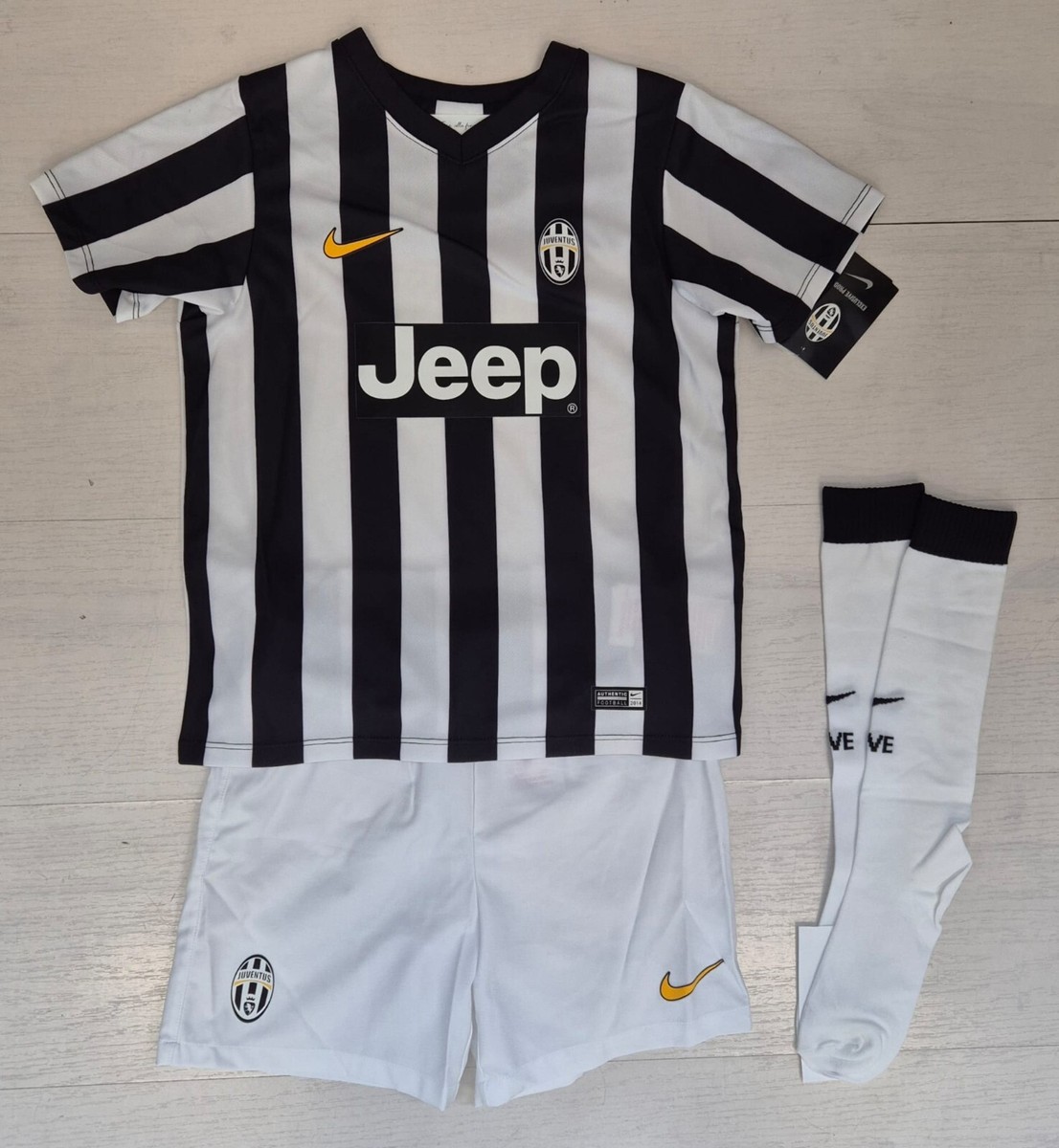 Completo Juve Ufficiale Completo Maglia E Pantaloncini Juventus