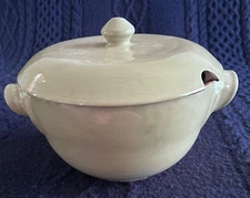 Rare SCHEIER Pottery Covered Bowl Casserole Tureen 2 Quarts Lid & Handles Signed