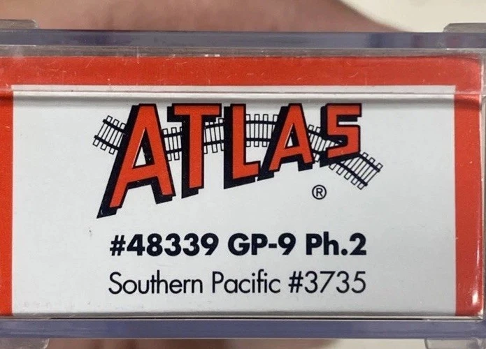 N Scale Atlas GP-9 DCC Equipped Kodachrome Southern Pacific SP 3735 Locomotive - Image 3 of 3