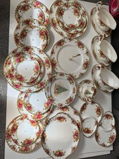 Konvolut Royal Albert Old Country Roses Teller