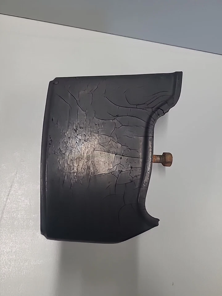 1973 PLYMOUTH DUSTER DODGE DART FRONT BUMPER GUARD - Image 4 of 4