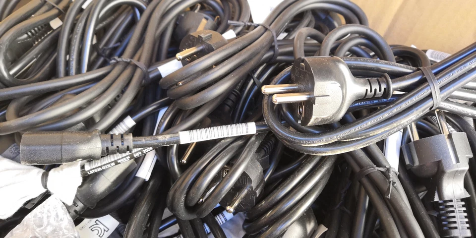 50 x HP L97620-023LW Kaltgerätestecker Stromkabel Computer Drucker Monitor 1,8m - Bild 3 von 4