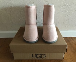 light pink toddler uggs