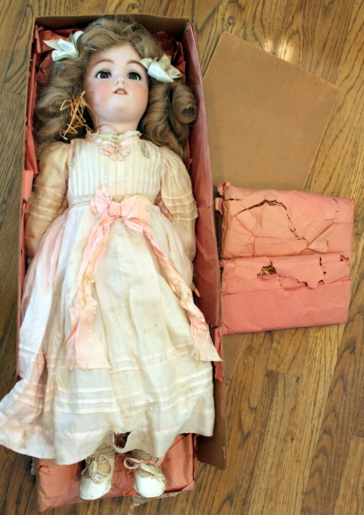 German Antique Bebe Jutta Puppe Doll in original Box 26