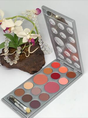 Models Prefer Blush + Eyeshadow + Lip Gloss 3-in-1 Makeup Palette -14 Colors-New