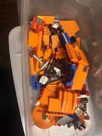 LEGO SpongeBob: Good Neighbours at Bikini Bottom (3834)  w Manual w extra pieces