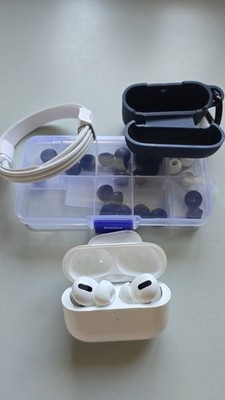 Apple AirPods Pro 1. Gen.  mit Kabellosem Ladecase - Weiß Mit Zubehör 