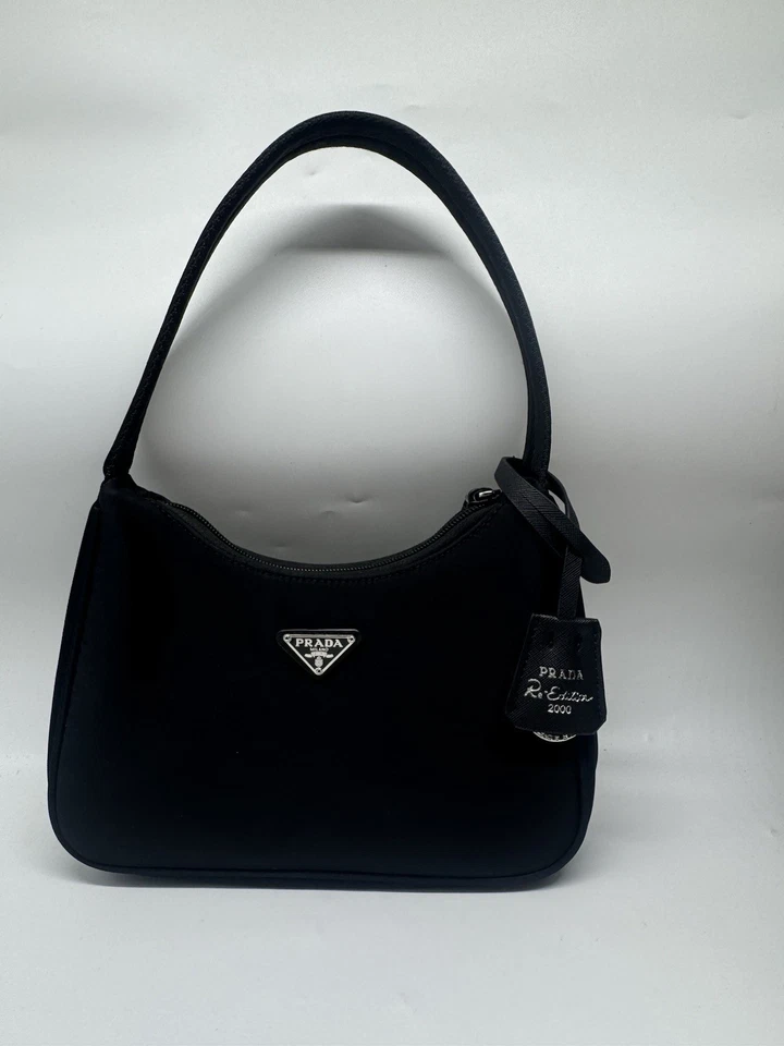 Prada Re-Edition 2000, Foto 1 von 5