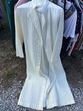 Vintage Barbizon Long Lounge Wear Robe Quilted Front Button Cream Puffy Sz Med