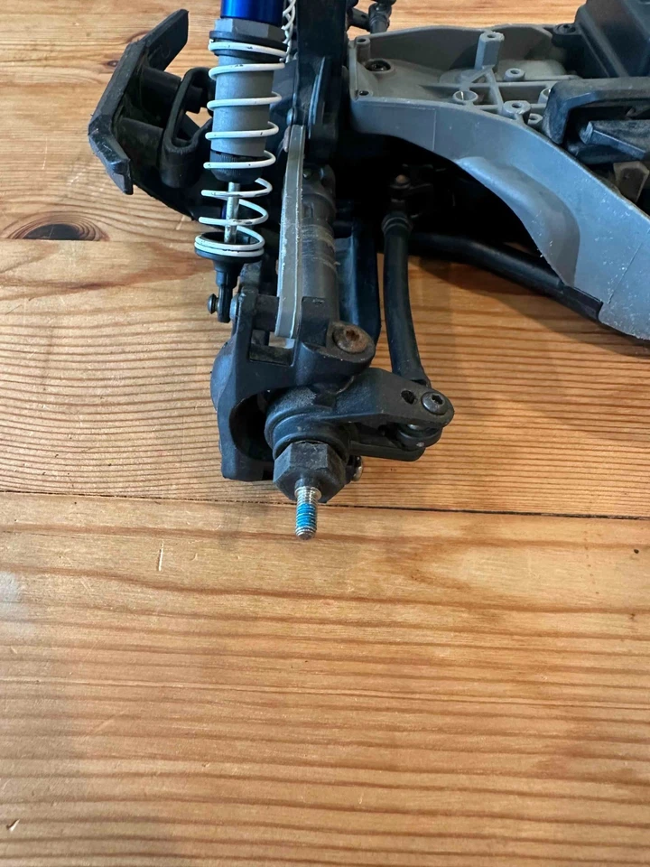 Traxxas Rustler 4x4 VXL sin escobillas RTR - Naranja Foto 4 de 4