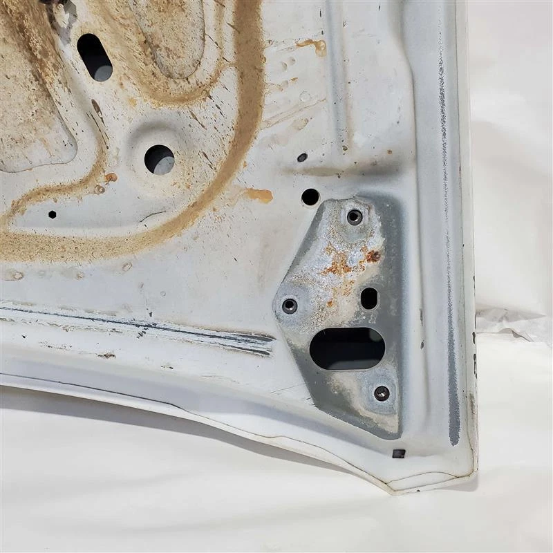 Capó blanco necesita pintura OEM 2002 2003 2004 Chevrolet Avalanche 2500 Foto 2 de 4