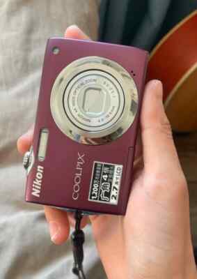 Nikon COOLPIX S3000 Digital Camera w/ Battery & Charger TESTED