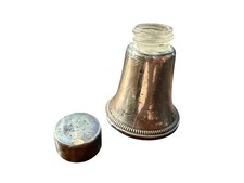 Antico shaker sale pepe a forma di campana pesata in argento sterling con inserto in vetro