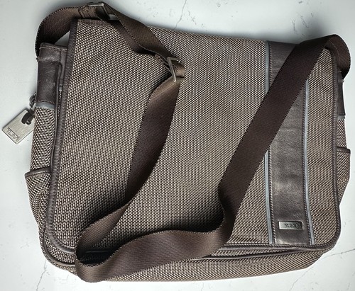 Tumi Vista Messenger Bag Brown Ballistic Nylon Crossbody Laptop Shoulder Purple