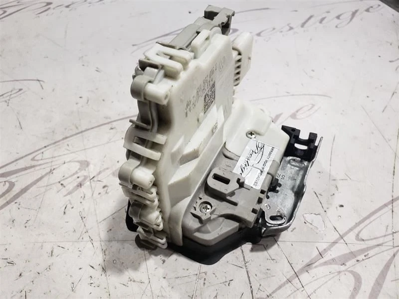 Audi S5 B9 18-20 Front Right Door Actuator OEM 19 2020 2019 2018 - Image 2 of 4