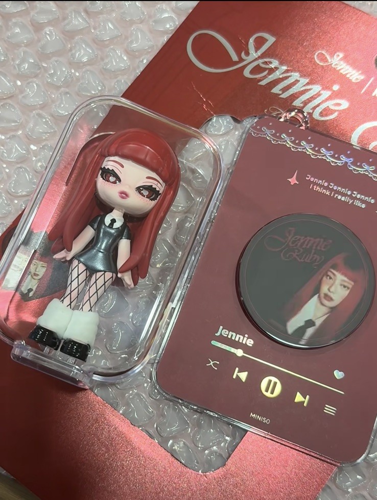 MINISO X Jennie Ruby Figurine limited Series keychain BLACKPINK
