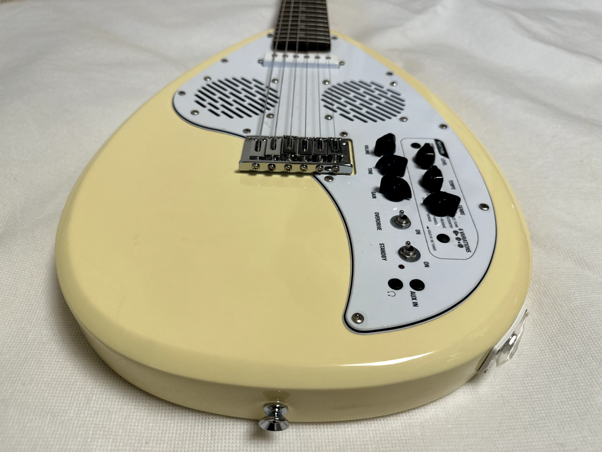 VOX APACHE-1 Teardrop Type Travel Guitar Vintage White Built-in